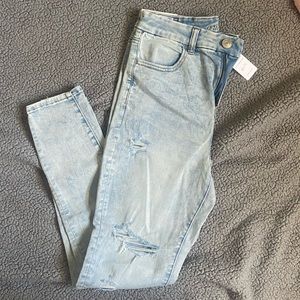 BRAND NEW WITH TAGS CURVY HI-RISE JEGGNG